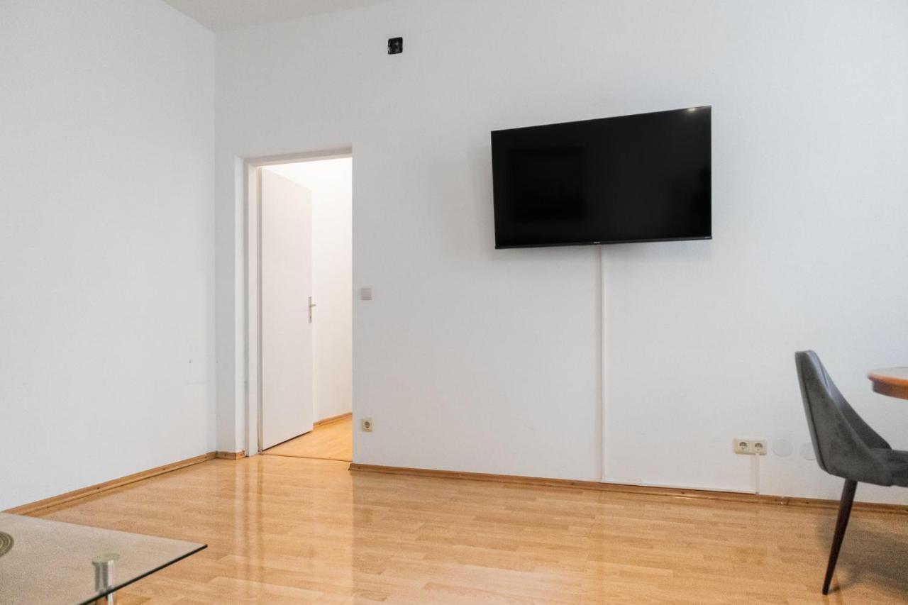 Welcoming 3Br Budget Apt. Well Connected 비엔나 외부 사진